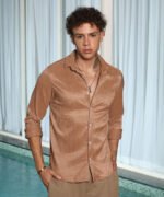 Men Regular Fit Self Design Spread Collar Casual Shirt - Image 2