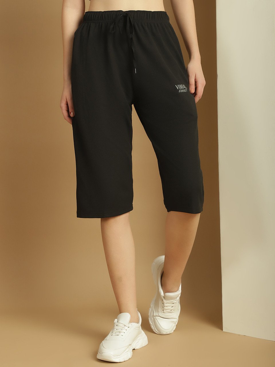 MACK_JONNEY__Solid_Women_Three_Fourths_1 Women's Solid Black Capris - Image 1