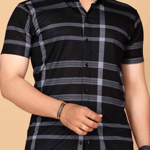 Men Regular Fit Checkered Casual Shirt