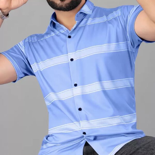 Men Regular Fit Striped Spread Collar Casual Shirt